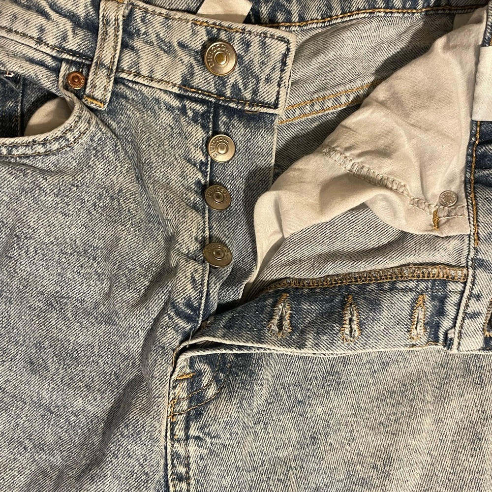 H&M 5 button high waisted jeans US 8